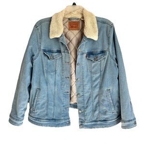 LEVIS Sherpa & Quilted Lined Trucker Denim Jacket Light Wash Women's 2X